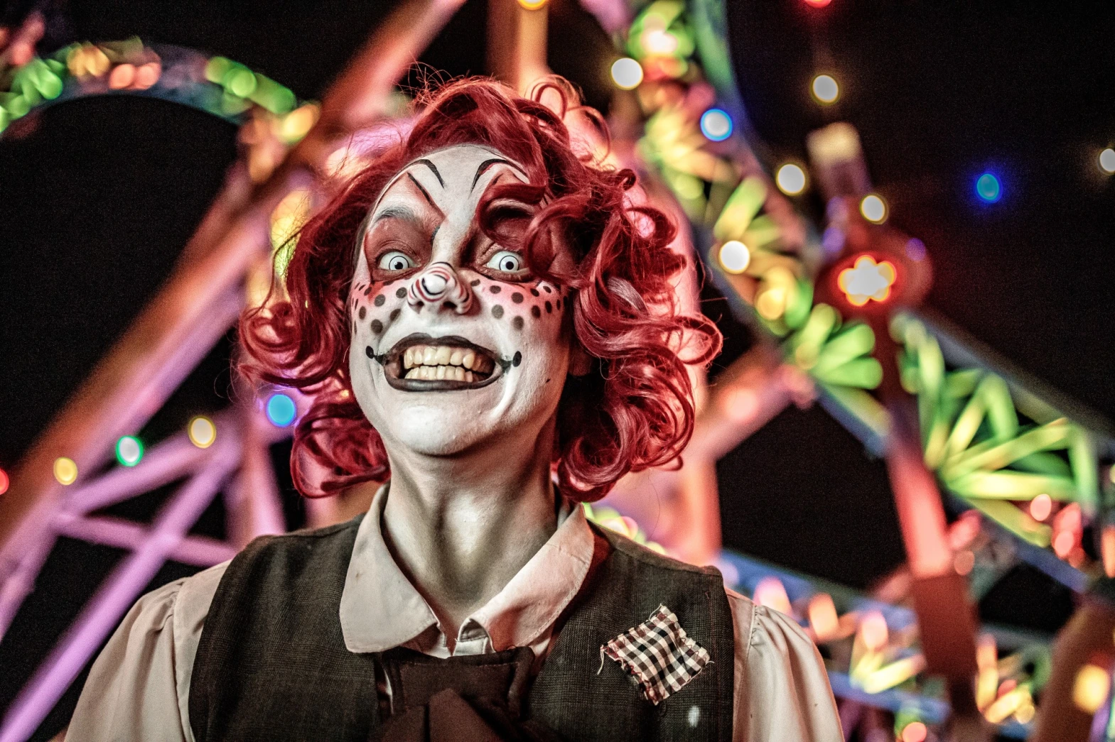 A deviant clown haunts the CarnEvil scare zone at Knott’s Scary Farm. (Courtesy of Knott’s)