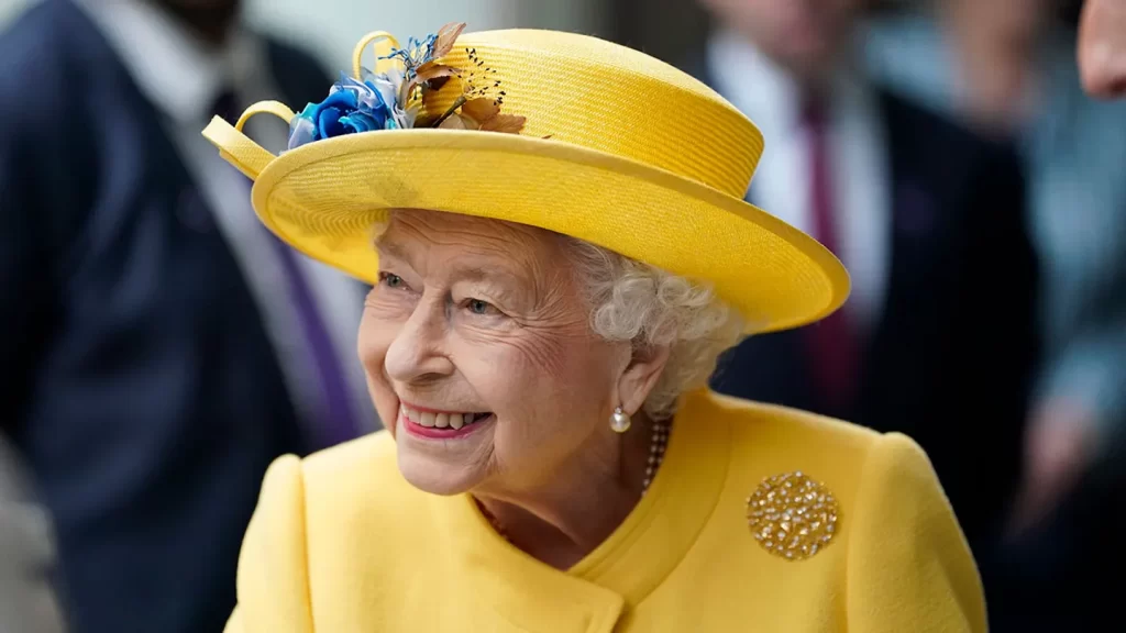 Queen Elizabeth II arrives to mark the completion of London's Crossrail project at Paddington station on May 17, 2022, in London. (Andrew Matthews - WPA Pool/Getty Images)