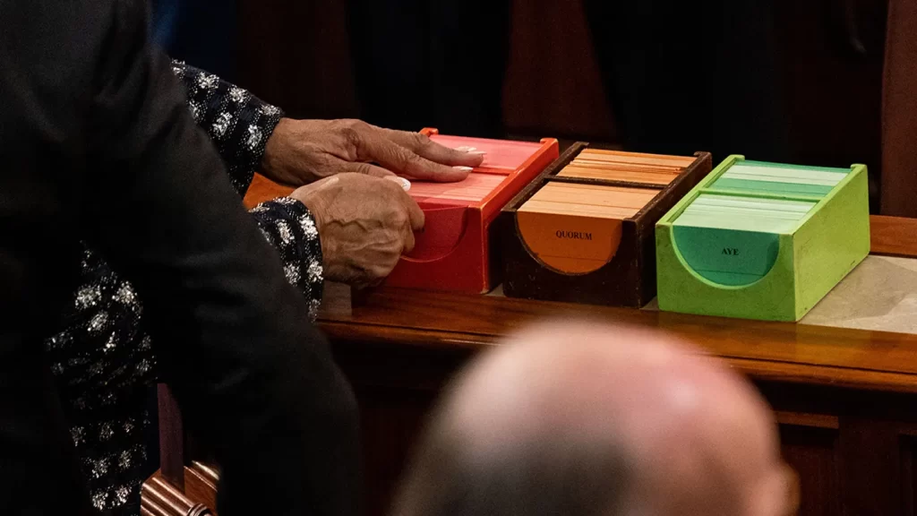 Members cast their votes on a motion to adjourn on the floor of the House Chamber of the U.S. Capitol Building on Friday, Jan. 6, 2023 in Washington, D.C.  (Kent Nishimura / Los Angeles Times via Getty Images)