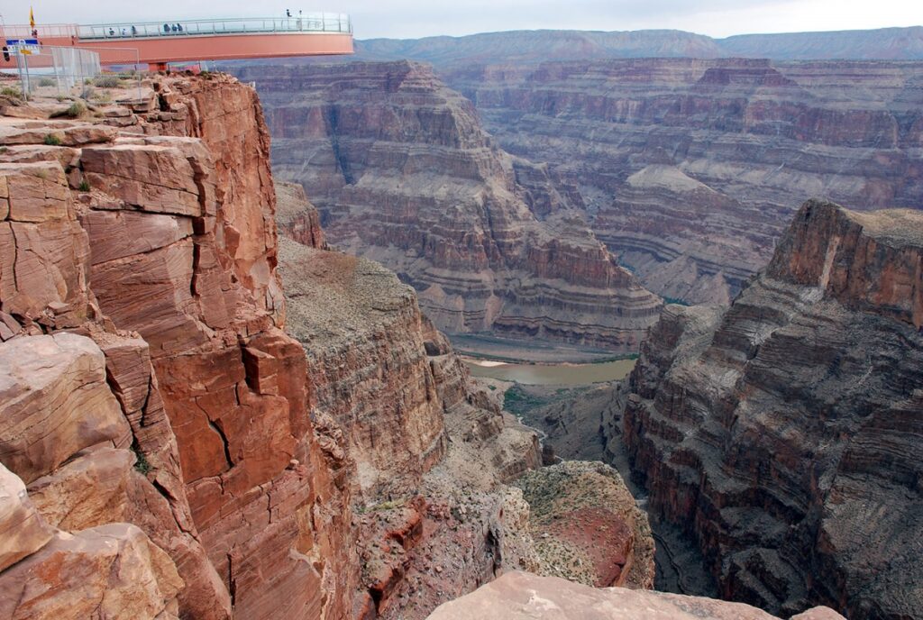 A photo from the very first weeks of the opening of the Grand Canyon Skywalk by Chris Loncar (www.sharetheexperience.org
