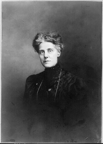 lack and white portrait of Anna Jarvis from the waist up.
